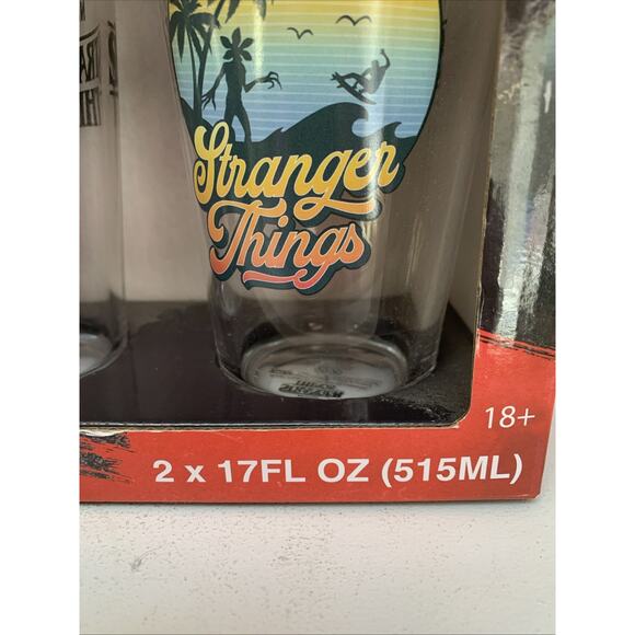 Netflix STRANGER THINGS Drinking Glass Set 2 17oz Glass Gift Set NEW in BOX - Picture 2 of 6